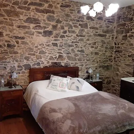 Spacious With Pool In Empalme De Vilar - 300 M², 8 Guests