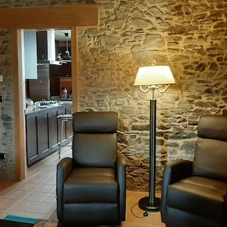 Villa Spacious With Pool In Empalme De Vilar - 300 M², 8 Guests