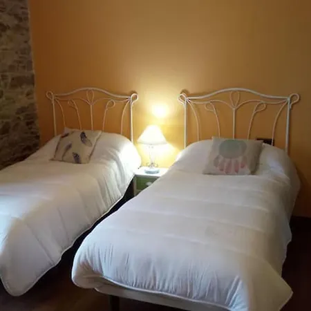 Spacious With Pool In Empalme De Vilar - 300 M², 8 Guests