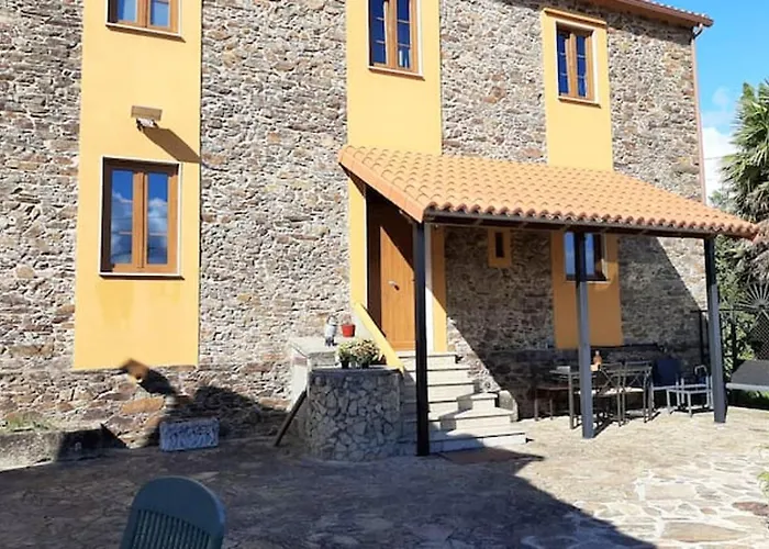 Villa Spacious Villa With Pool In Empalme De Vilar - 300 M², 8 Guests